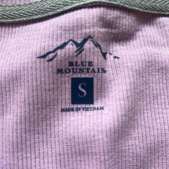 NEW Women’s Henley Bundle size small - Picture 5 of 12